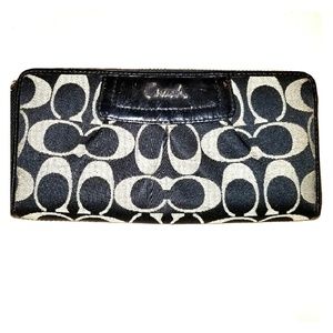 Coach Signature C Wallet
